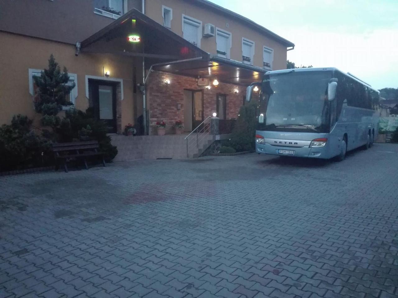 Hotel Tranzit Odorheiu Secuiesc Exterior photo